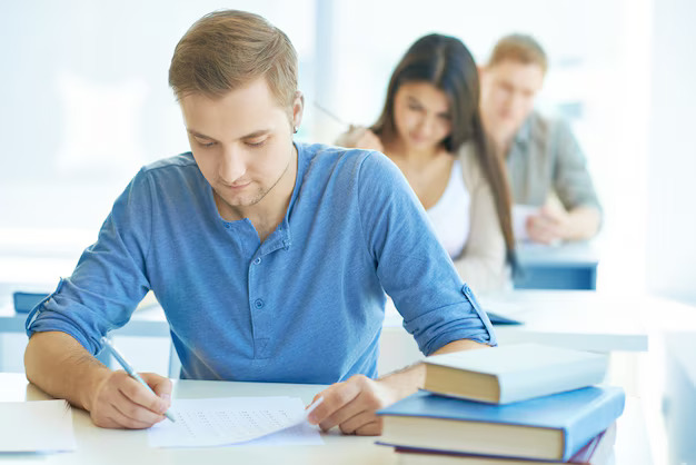 Master Mec-B8 Engineering Materials with Exams Solutions Master Mec-B8 Engineering Materials with Exams Solutions
